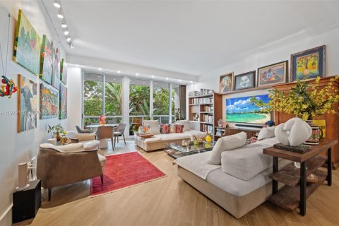 Adosado en venta en Sunny Isles Beach, Florida, 3 dormitorios, 351.17 m2 № 1992316 - foto 7