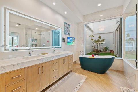 Adosado en venta en Sunny Isles Beach, Florida, 3 dormitorios, 351.17 m2 № 1992316 - foto 23