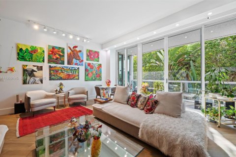 Adosado en venta en Sunny Isles Beach, Florida, 3 dormitorios, 351.17 m2 № 1992316 - foto 8