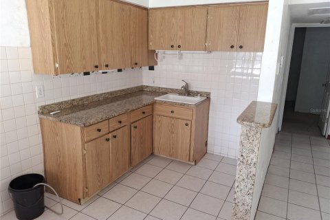 Villa ou maison à vendre à Saint Petersburg, Floride: 2 chambres, 102.1 m2 № 1133769 - photo 9