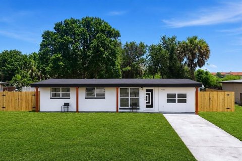 House in Tampa, Florida 3 bedrooms, 107.02 sq.m. № 2151217 - photo 22