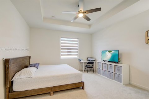 Снять в аренду таунхаус в Майами, Флорида 3 спальни, 169.73м2, № 1991786 - фото 21