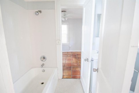 Appartement à louer à Sarasota, Floride: 2 chambres, 65.03 m2 № 2418877 - photo 9