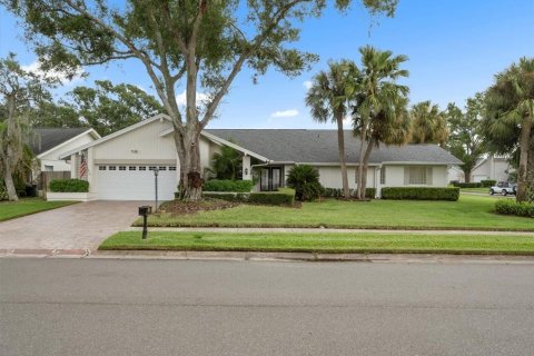 Villa ou maison à vendre à Tampa, Floride: 4 chambres, 260.96 m2 № 1910741 - photo 2