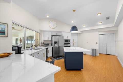Villa ou maison à vendre à Tampa, Floride: 4 chambres, 260.96 m2 № 1910741 - photo 17