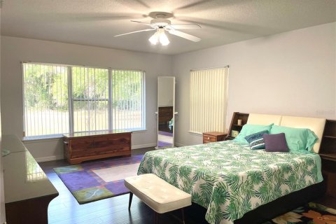 House in DeLand, Florida 5 bedrooms, 287.25 sq.m. № 1720538 - photo 20