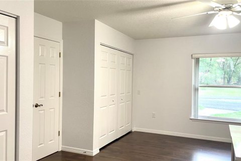 House in DeLand, Florida 5 bedrooms, 287.25 sq.m. № 1720538 - photo 19