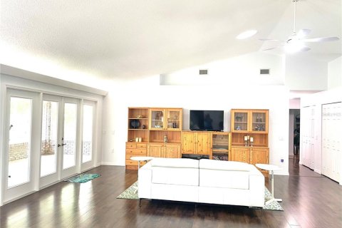 House in DeLand, Florida 5 bedrooms, 287.25 sq.m. № 1720538 - photo 7