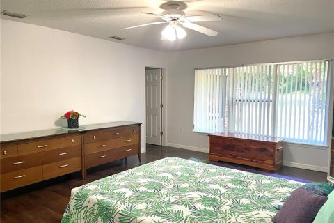 House in DeLand, Florida 5 bedrooms, 287.25 sq.m. № 1720538 - photo 22