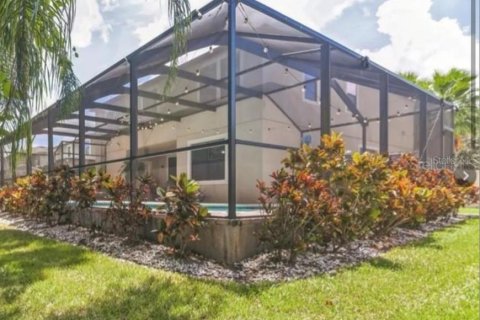 House in Seffner, Florida 5 bedrooms, 298.77 sq.m. № 1651094 - photo 4