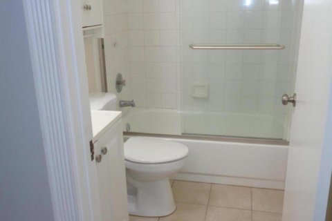 Touwnhouse à louer à Deerfield Beach, Floride: 2 chambres, 116.87 m2 № 2085288 - photo 19