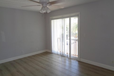 Touwnhouse à louer à Deerfield Beach, Floride: 2 chambres, 116.87 m2 № 2085288 - photo 14