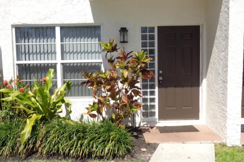 Touwnhouse à louer à Deerfield Beach, Floride: 2 chambres, 116.87 m2 № 2085288 - photo 2