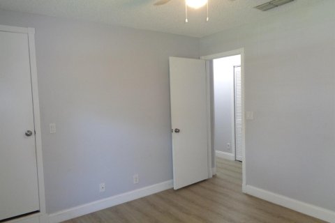 Touwnhouse à louer à Deerfield Beach, Floride: 2 chambres, 116.87 m2 № 2085288 - photo 16