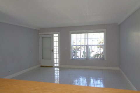 Touwnhouse à louer à Deerfield Beach, Floride: 2 chambres, 116.87 m2 № 2085288 - photo 9