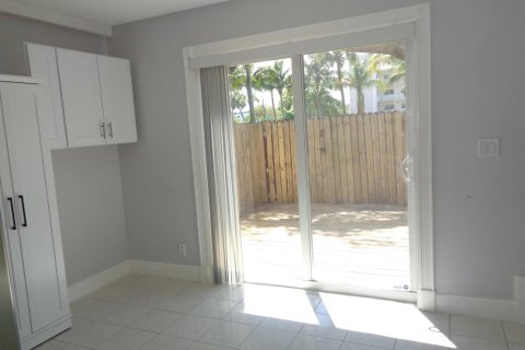 Touwnhouse à louer à Deerfield Beach, Floride: 2 chambres, 116.87 m2 № 2085288 - photo 8