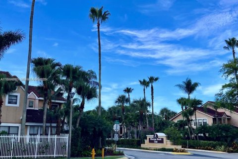 Apartment in Miami, Florida 2 bedrooms, 97.83 sq.m. № 2001397 - photo 23