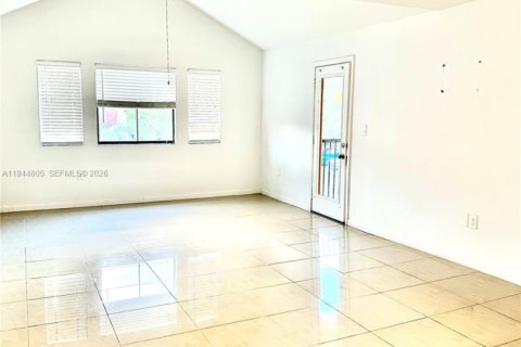 Apartment in Miami, Florida 2 bedrooms, 97.83 sq.m. № 2001397 - photo 2