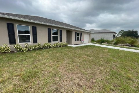 Villa ou maison à Lehigh Acres, Floride 3 chambres, 111.48 m2 № 2085876