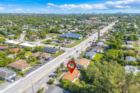 House in Fort Lauderdale, Florida 3 bedrooms, 125.42 sq.m. № 2012837 - photo 4