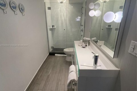 Condominio en venta en Miami Beach, Florida, 49.24 m2 № 1763799 - foto 9