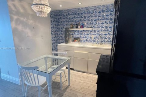 Condominio en venta en Miami Beach, Florida, 49.24 m2 № 1763799 - foto 7