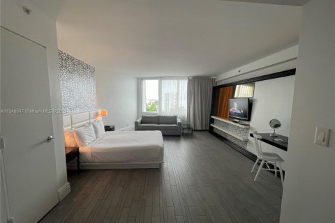 Condominio en venta en Miami Beach, Florida, 49.24 m2 № 1763799 - foto 12