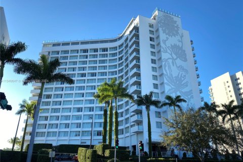 Condominio en venta en Miami Beach, Florida, 49.24 m2 № 1763799 - foto 1