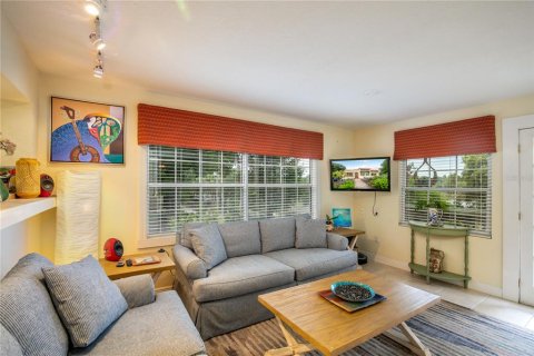Casa en venta en Eustis, Florida, 3 dormitorios, 225.94 m2 № 1585792 - foto 18