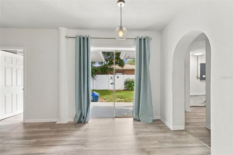 Casa en venta en Clearwater, Florida, 3 dormitorios, 112.04 m2 № 2386534 - foto 16