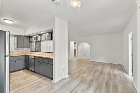 Casa en venta en Clearwater, Florida, 3 dormitorios, 112.04 m2 № 2386534 - foto 19