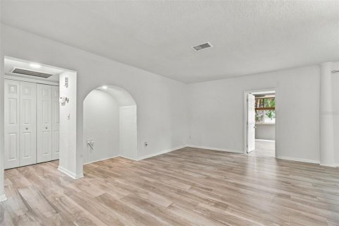 Casa en venta en Clearwater, Florida, 3 dormitorios, 112.04 m2 № 2386534 - foto 11