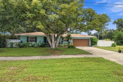 Casa en venta en Clearwater, Florida, 3 dormitorios, 112.04 m2 № 2386534 - foto 3