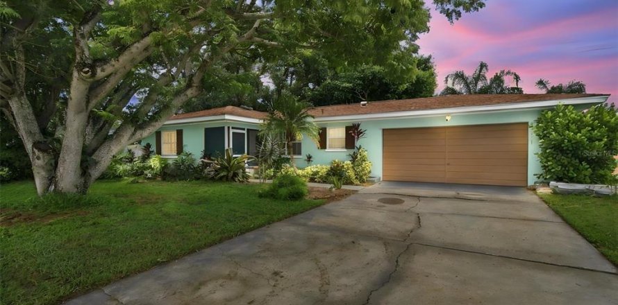 Casa en Clearwater, Florida 3 dormitorios, 112.04 m2 № 2386534