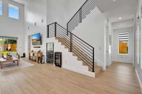 Casa en venta en North Palm Beach, Florida, 4 dormitorios, 369.75 m2 № 2173879 - foto 18