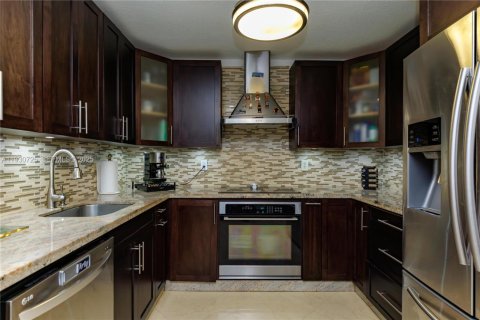 Villa ou maison à vendre à Miami Gardens, Floride: 4 chambres, 169.45 m2 № 1989790 - photo 22