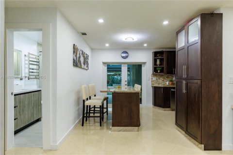 Villa ou maison à vendre à Miami Gardens, Floride: 4 chambres, 169.45 m2 № 1989790 - photo 21