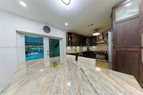 Villa ou maison à vendre à Miami Gardens, Floride: 4 chambres, 169.45 m2 № 1989790 - photo 19