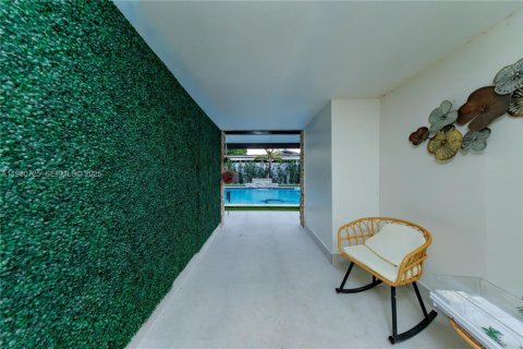 Villa ou maison à vendre à Miami Gardens, Floride: 4 chambres, 169.45 m2 № 1989790 - photo 29