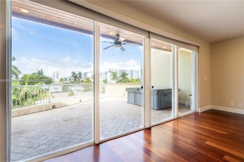 Touwnhouse à vendre à Fort Lauderdale, Floride: 3 chambres, 210.33 m2 № 2263067 - photo 16