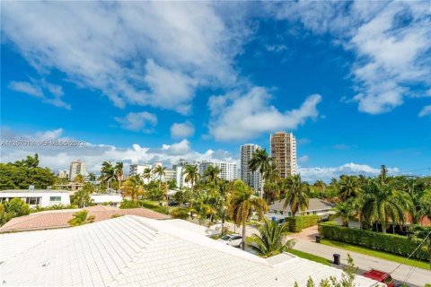 Touwnhouse à vendre à Fort Lauderdale, Floride: 3 chambres, 210.33 m2 № 2263067 - photo 21
