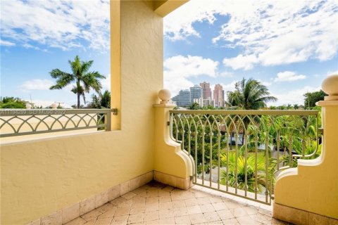 Touwnhouse à vendre à Fort Lauderdale, Floride: 3 chambres, 210.33 m2 № 2263067 - photo 24