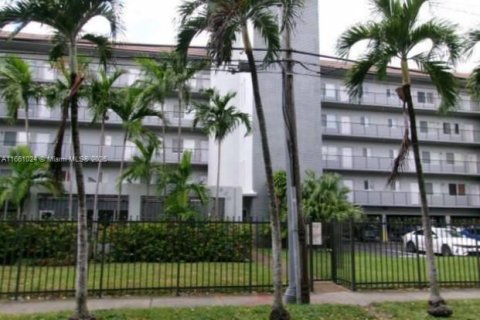 Кондоминиум с 1 спальней в Майами, Флорида № 2053584