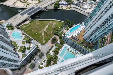 Condo in Miami, Florida, 2 bedrooms  № 1738078 - photo 19