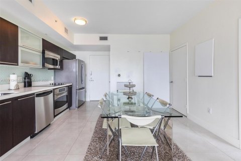 Condo in Miami, Florida, 2 bedrooms  № 1738078 - photo 6