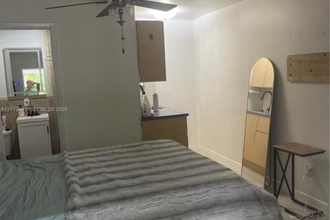 Immobilier commercial à louer à Miami, Floride: 1 chambre, 194.44 m2 № 2432560 - photo 9
