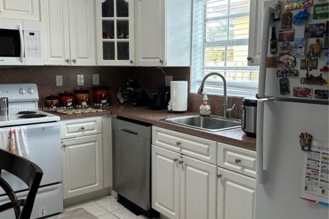 Купить кондоминиум в Майами, Флорида 2 спальни, 134.71м2, № 1958840 - фото 9