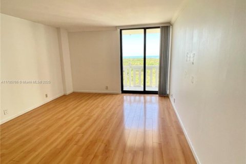 Condo in Key Biscayne, Florida, 2 bedrooms  № 1863515 - photo 6