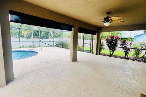 Villa ou maison à louer à St. Lucie, Floride: 3 chambres, 128.39 m2 № 2422339 - photo 10