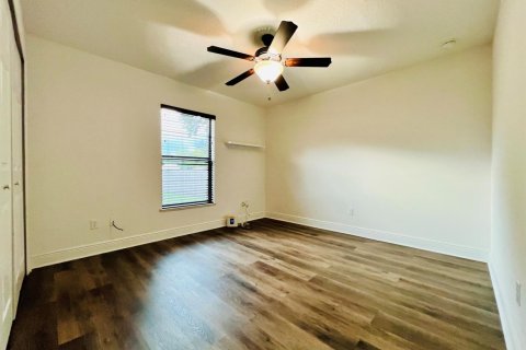 Villa ou maison à louer à St. Lucie, Floride: 3 chambres, 128.39 m2 № 2422339 - photo 8